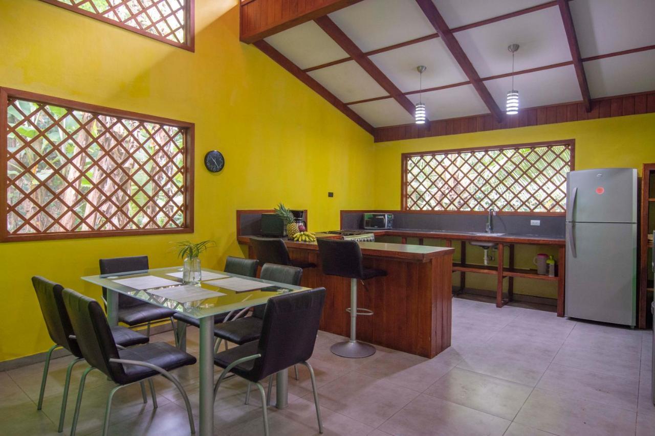 Villa Pina Dorada Dependencia Del Hotel Casa Merlin Puerto Viejo de Talamanca Luaran gambar