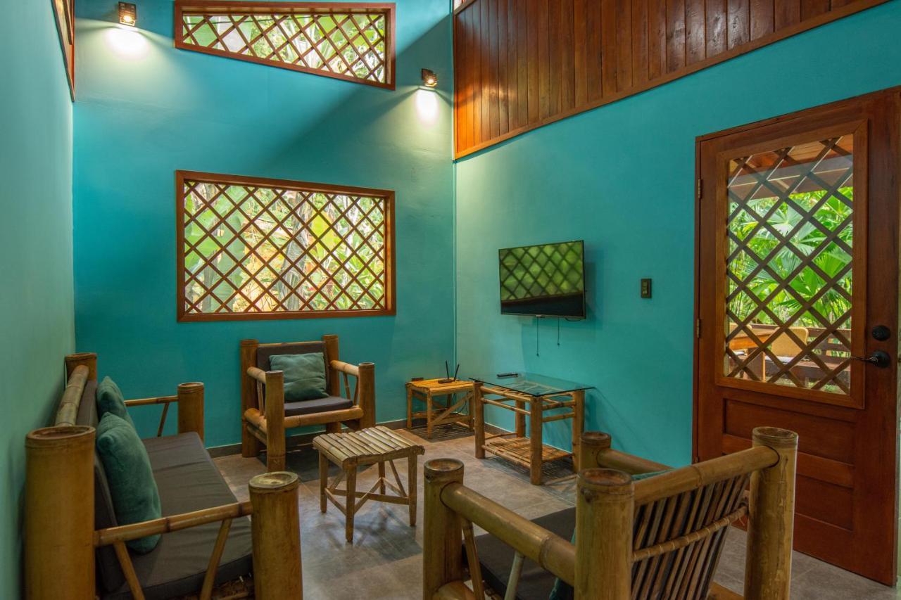 Villa Pina Dorada Dependencia Del Hotel Casa Merlin Puerto Viejo de Talamanca Luaran gambar