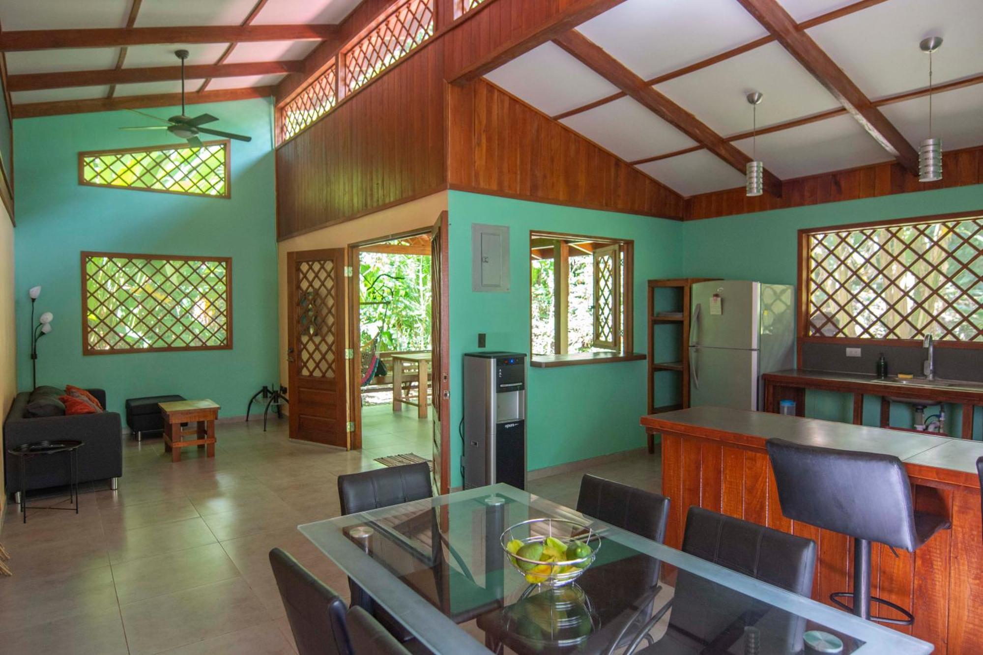 Villa Pina Dorada Dependencia Del Hotel Casa Merlin Puerto Viejo de Talamanca Luaran gambar