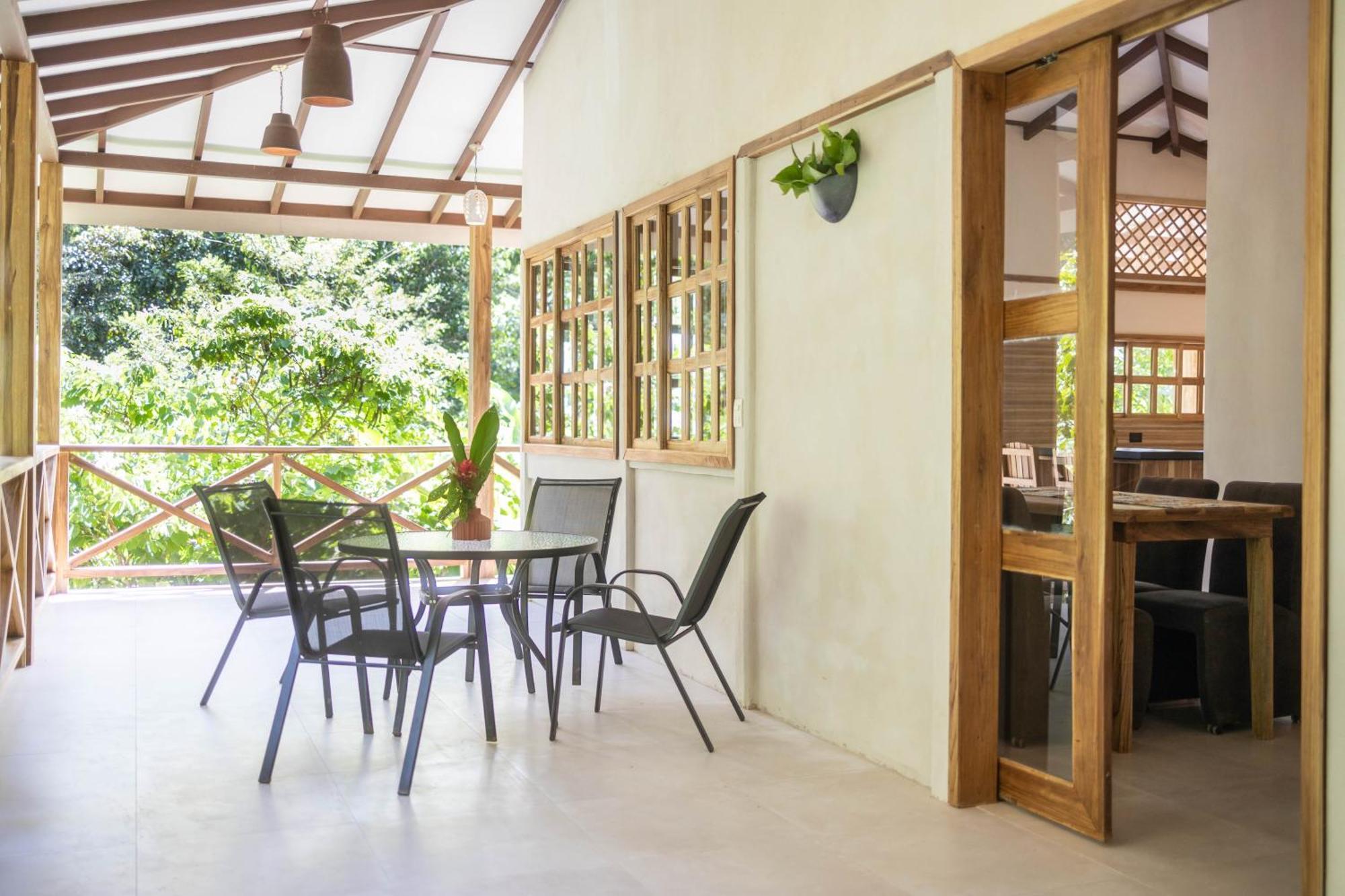 Villa Pina Dorada Dependencia Del Hotel Casa Merlin Puerto Viejo de Talamanca Luaran gambar