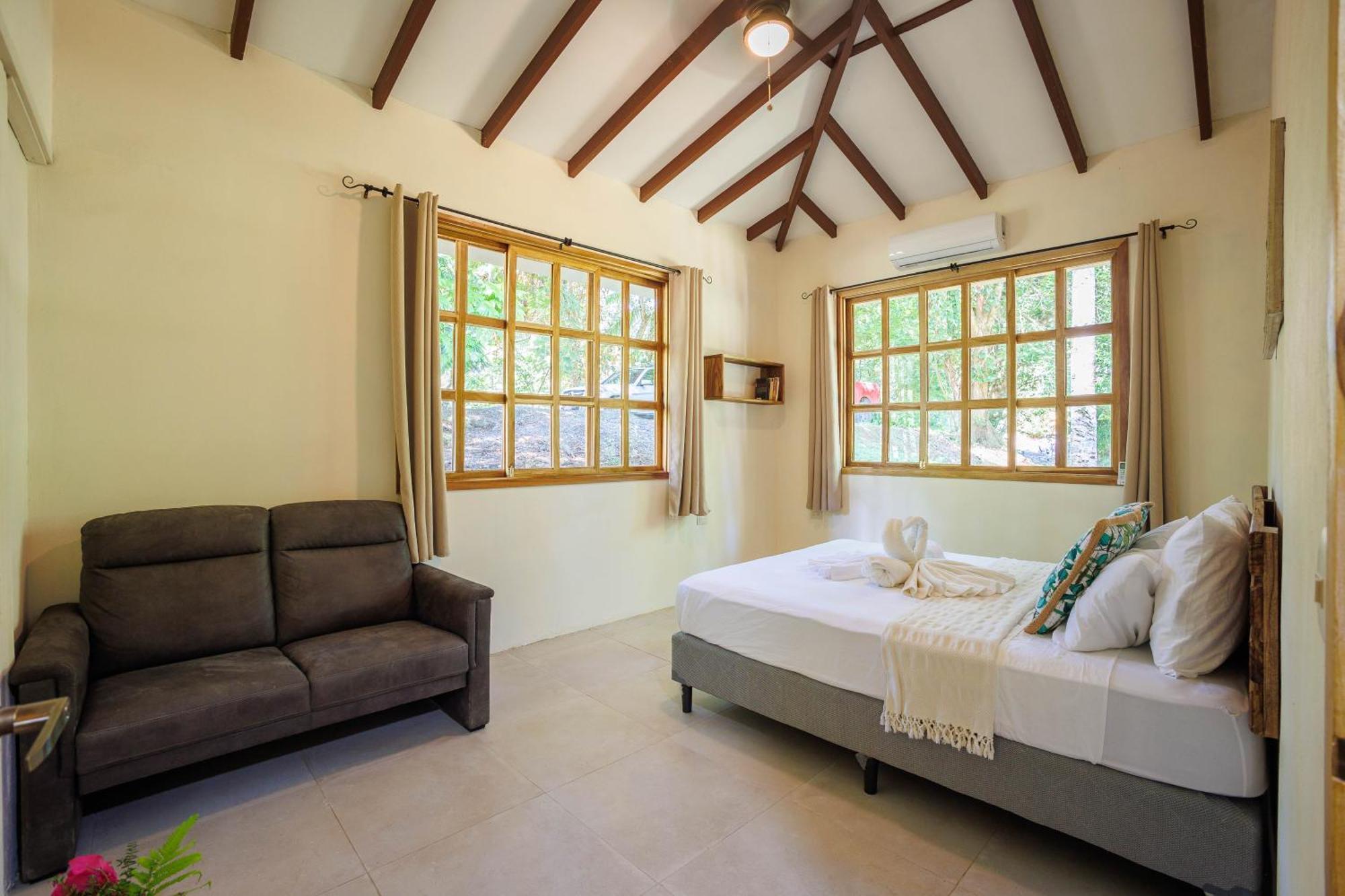 Villa Pina Dorada Dependencia Del Hotel Casa Merlin Puerto Viejo de Talamanca Luaran gambar