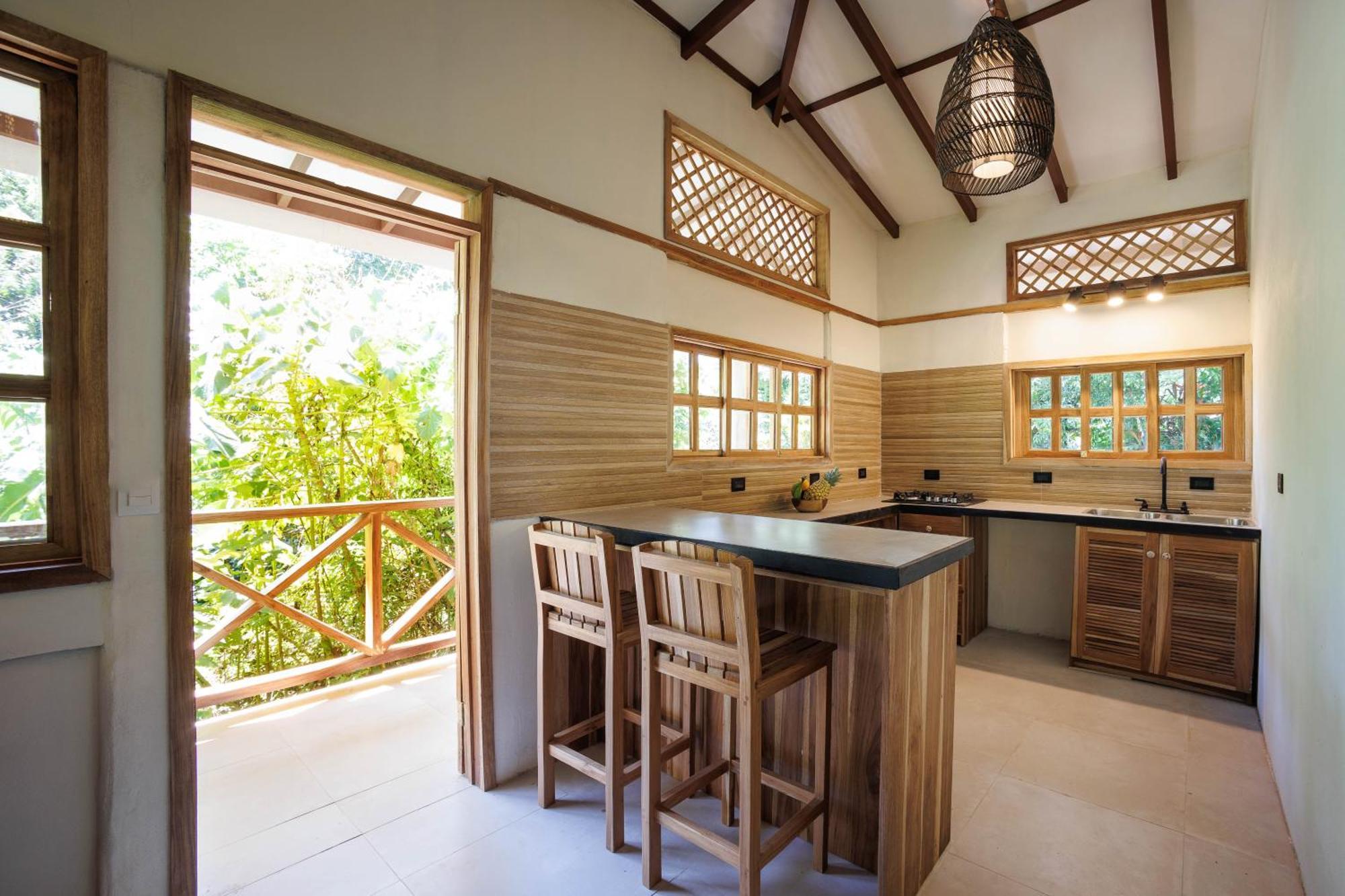 Villa Pina Dorada Dependencia Del Hotel Casa Merlin Puerto Viejo de Talamanca Luaran gambar